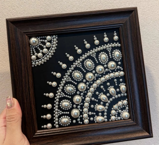 Pearl hanging painting